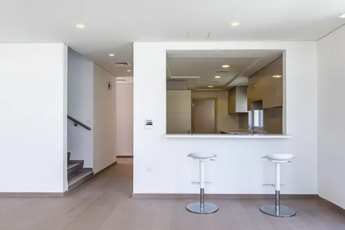 6 Bedrooms Villa in Aquilegia