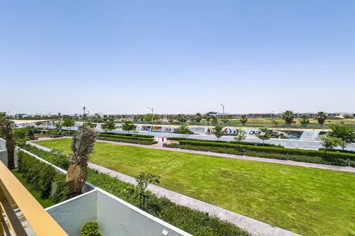 6 Bedrooms Villa in Aquilegia