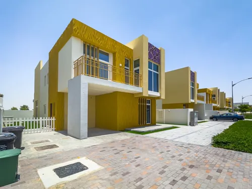 6 Bedrooms Villa in Aquilegia