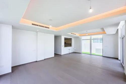 6 Bedrooms Villa in Aquilegia