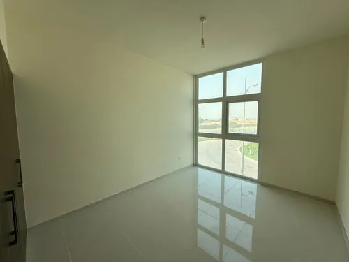 4 Bedrooms Townhouse in Madinat Hind