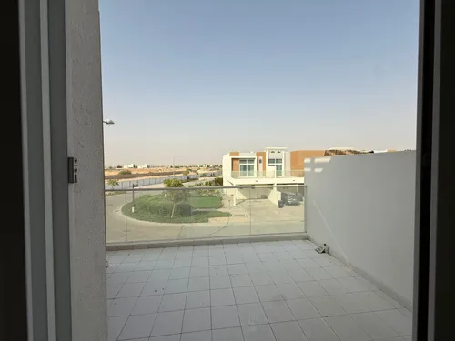 4 Bedrooms Townhouse in Madinat Hind