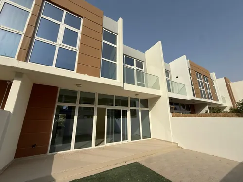 4 Bedrooms Townhouse in Madinat Hind
