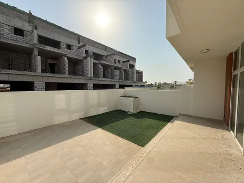 4 Bedrooms Townhouse in Madinat Hind