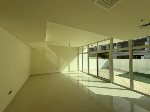 4 Bedrooms Townhouse in Madinat Hind