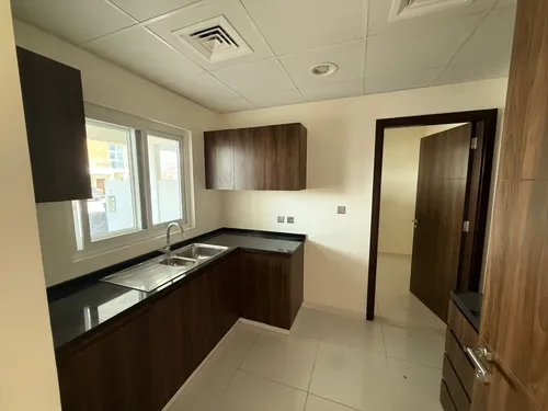 4 Bedrooms Townhouse in Madinat Hind