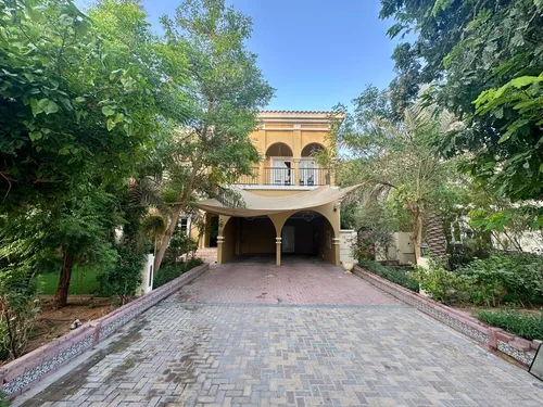 4 Bedrooms Villa in The Centro