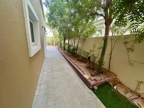 4 Bedrooms Villa in The Centro