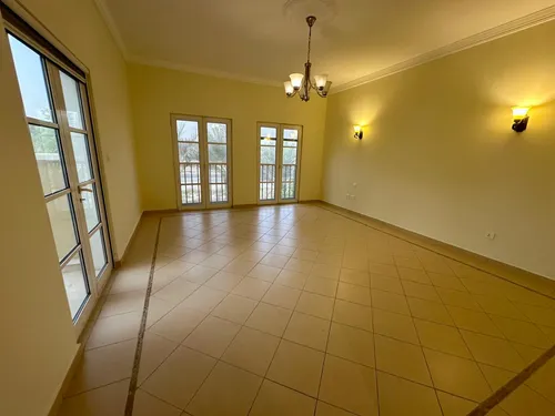 4 Bedrooms Villa in The Centro