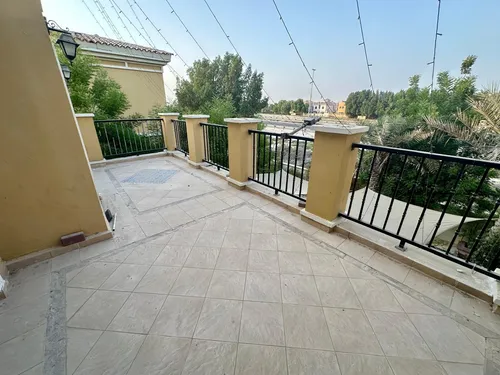 4 Bedrooms Villa in The Centro
