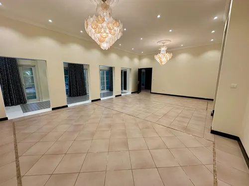 4 Bedrooms Villa in The Centro