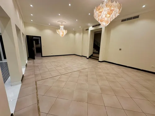 4 Bedrooms Villa in The Centro