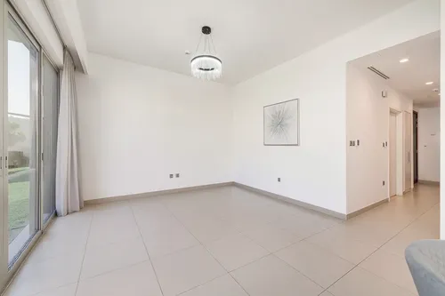 4 Bedrooms Townhouse in Camelia 2