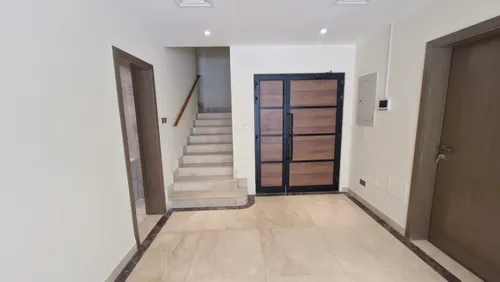 5 Bedrooms Villa in Meadows 2