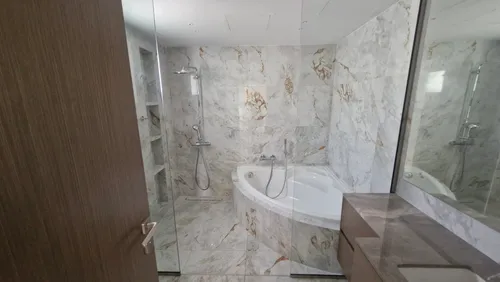 5 Bedrooms Villa in Meadows 2