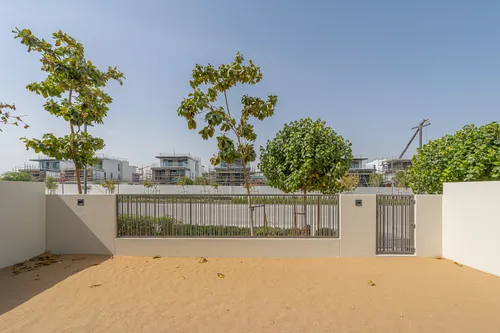 4 Bedrooms Villa in Aura 1