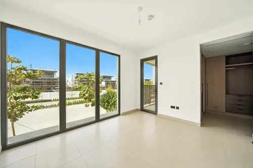 4 Bedrooms Villa in Aura 1