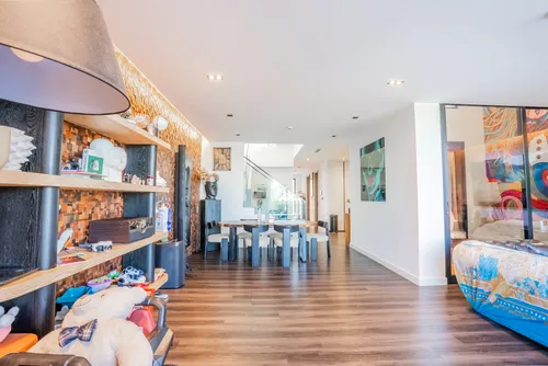 4 Bedrooms Villa in West Village
