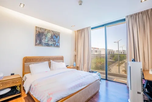 4 Bedrooms Villa in West Village