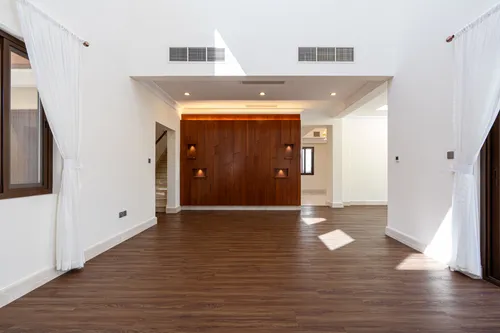 5 Bedrooms Villa in Aseel