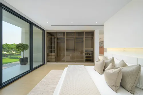 5 Bedrooms Villa in Sienna Views
