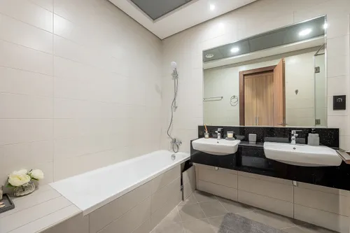 5 Bedrooms Villa in 180 Degrees Villas