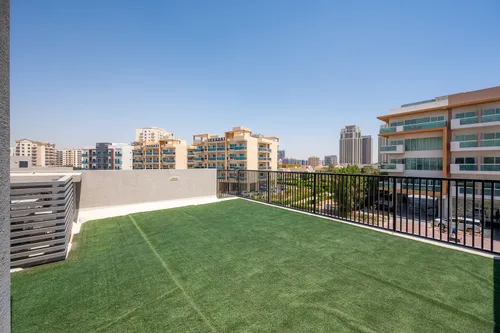 5 Bedrooms Villa in 180 Degrees Villas