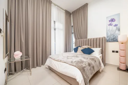 5 Bedrooms Villa in 180 Degrees Villas