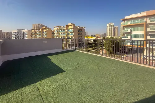 5 Bedrooms Villa in 180 Degrees Villas
