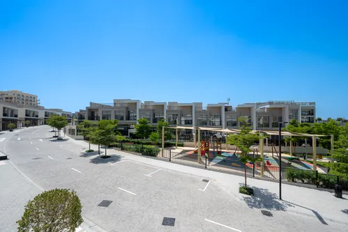 5 Bedrooms Villa in 180 Degrees Villas