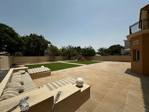 5 Bedrooms Villa in Mirador La Coleccion 1