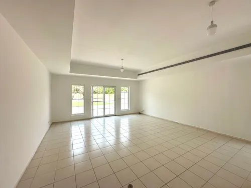 5 Bedrooms Villa in Mirador La Coleccion 1