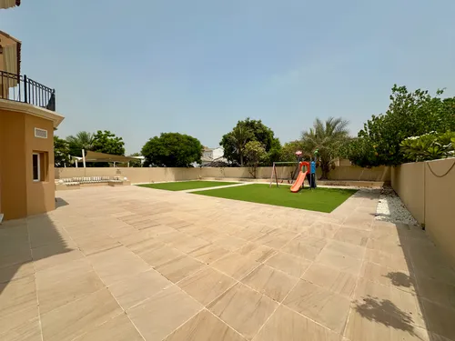 5 Bedrooms Villa in Mirador La Coleccion 1