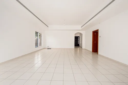5 Bedrooms Villa in Mirador La Coleccion 1