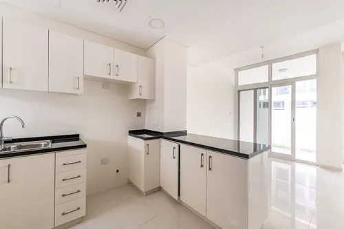 3 Bedrooms Villa in Albizia