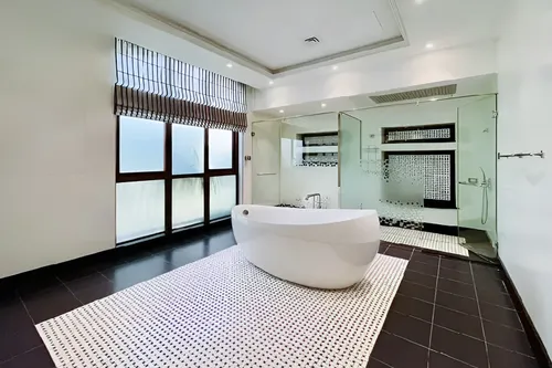6 Bedrooms Villa in Sector HT