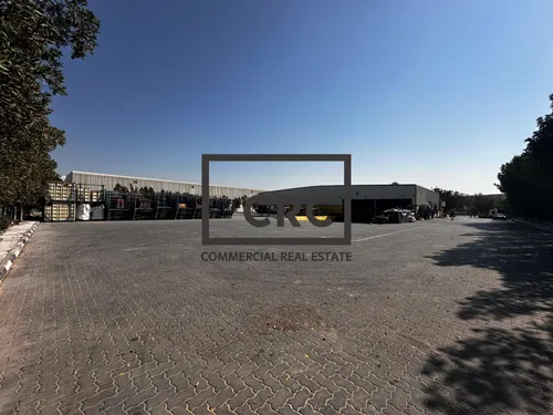 Logistics Warehouse | 4 Loading Bays | Expandable