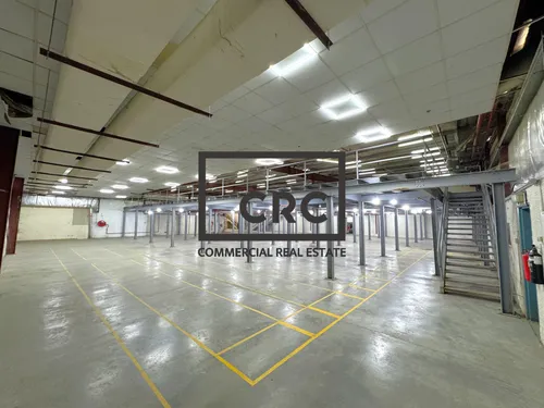 353 KW POWER | HUGE WAREHOUSE | LOADING BAYS