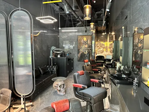 Street Facing Men’s Salon for Sale | Azizi Riviera