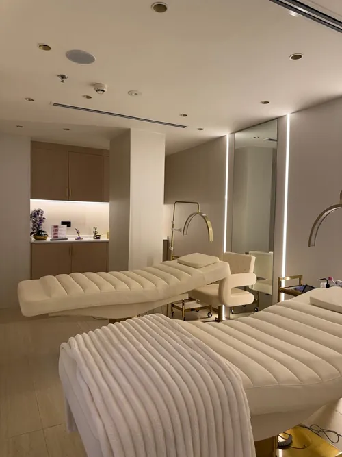 Ladies Salon for Sale