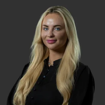 Laur Jade Holtby